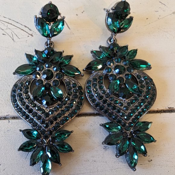 Chandelier Emerald Green Rhinestone Earrings - Picture 1 of 10